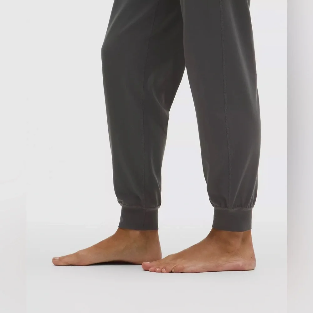 lululemon athletica Onyx Grey Align High-Rise Jogger